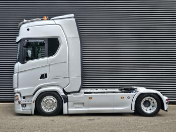 Scania S590 V8 4x2 / RETARDER / FULL AIR / 54DKM