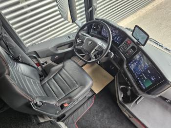 Scania S590 V8 4x2 / RETARDER / FULL AIR / 54DKM
