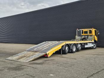 Iveco AD320S42 8x2 / RETARDER / WINCH / AUTO-TRANSPORTER