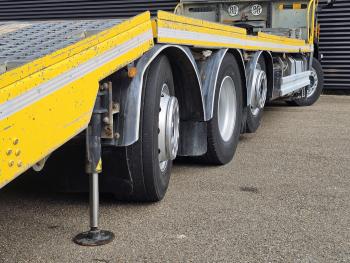 Iveco AD320S42 8x2 / RETARDER / WINCH / AUTO-TRANSPORTER
