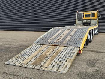 Iveco AD320S42 8x2 / RETARDER / WINCH / AUTO-TRANSPORTER
