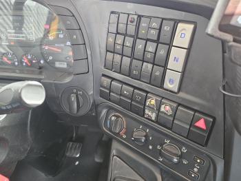 Iveco AD320S42 8x2 / RETARDER / WINCH / AUTO-TRANSPORTER