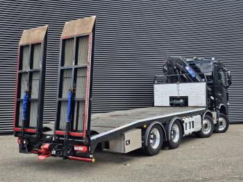 Volvo FH540 8X4 / HMF 28TM KRAN / CRANE / OPRIJ- MACHINETRANSPORT