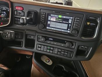 Scania S660 V8 6x2/4 / FULL AIR / RETARDER / SHOW / 24.000 km !