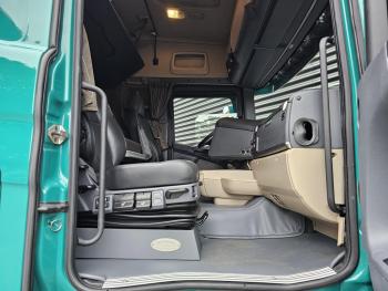 Scania R450 8x2 / HMF 60TM / CRANE / KRAN