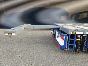 Volvo FH 500 8x2 / HMF 70 tm CRANE + JUMBO TRAILER