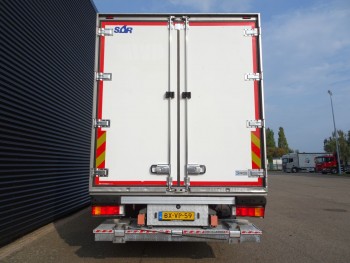 CF 75.310 6x2*4 / ISOLATED CLOSED BOX - TAIL LIFT.