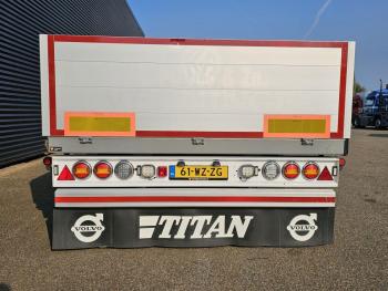 Fynkar K324T / 3 AXLE / TWIST-LOCKS / 2 X LIFT AXLE