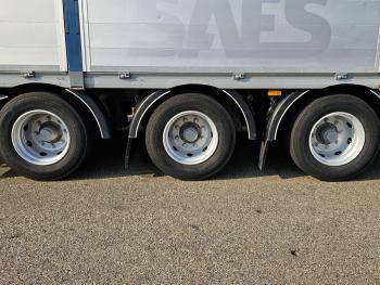 Fynkar K324T / 3 AXLE / TWIST-LOCKS / 2 X LIFT AXLE