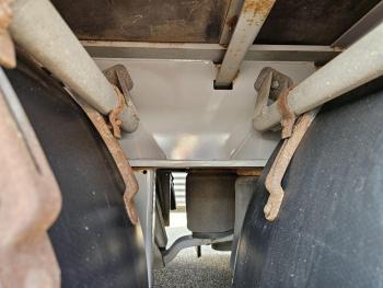 Fynkar K324T / 3 AXLE / TWIST-LOCKS / 2 X LIFT AXLE