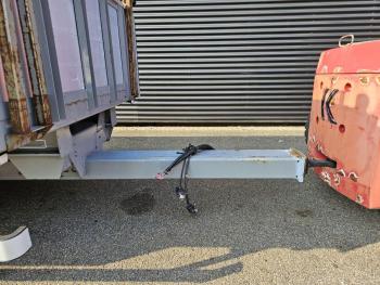 Fynkar K324T / 3 AXLE / TWIST-LOCKS / 2 X LIFT AXLE