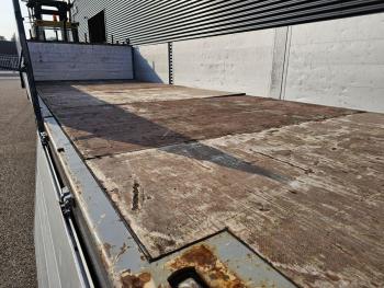 Fynkar K324T / 3 AXLE / TWIST-LOCKS / 2 X LIFT AXLE